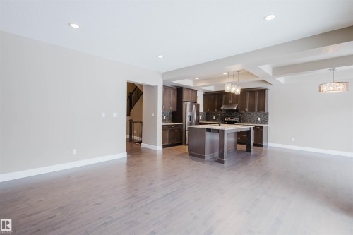 1957 Ainslie Link, Edmonton, AB - Indoor Photo Showing Kitchen