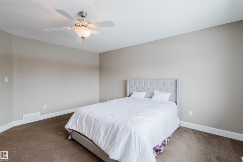 1957 Ainslie Link, Edmonton, AB - Indoor Photo Showing Bedroom
