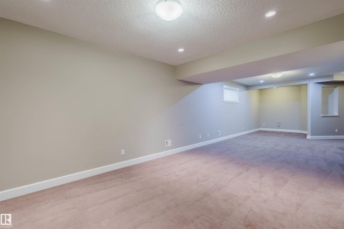 1957 Ainslie Link, Edmonton, AB - Indoor