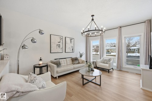 10736 149 Street, Edmonton, AB - Indoor Photo Showing Living Room