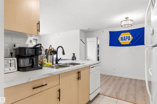 413 17003 67 Avenue, Edmonton, AB - Indoor Photo Showing Kitchen With Double Sink