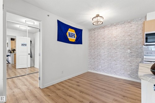 413 17003 67 Avenue, Edmonton, AB - Indoor Photo Showing Other Room