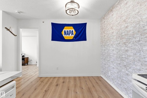 413 17003 67 Avenue, Edmonton, AB - Indoor Photo Showing Other Room