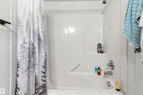 413 17003 67 Avenue, Edmonton, AB - Indoor Photo Showing Bathroom