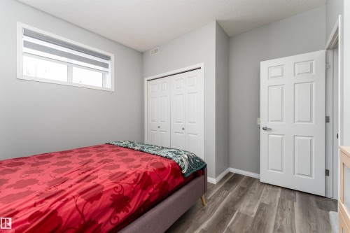 23 6520 2 Avenue, Edmonton, AB - Indoor Photo Showing Bedroom