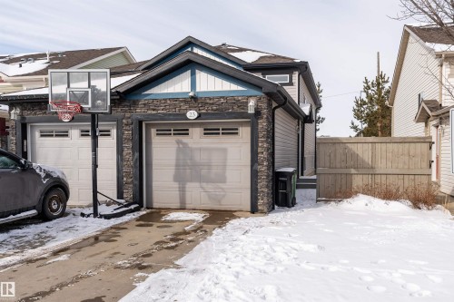 23 6520 2 Avenue  Edmonton, AB T6X 0B5