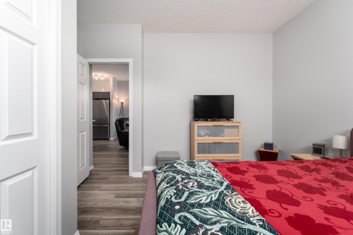 23 6520 2 Avenue, Edmonton, AB - Indoor Photo Showing Bedroom