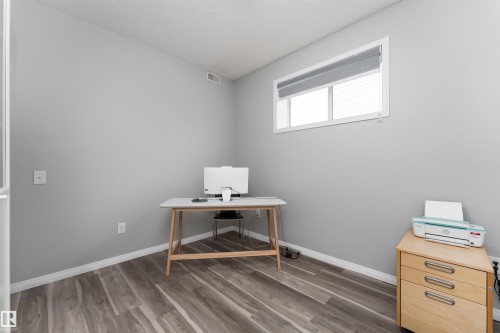 23 6520 2 Avenue, Edmonton, AB - Indoor