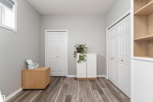 23 6520 2 Avenue, Edmonton, AB - Indoor Photo Showing Other Room