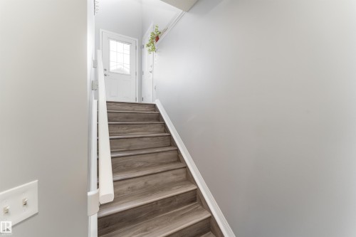 23 6520 2 Avenue, Edmonton, AB - Indoor Photo Showing Other Room