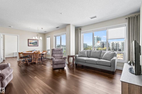 404 2755 109 Street, Edmonton, AB - Indoor Photo Showing Living Room