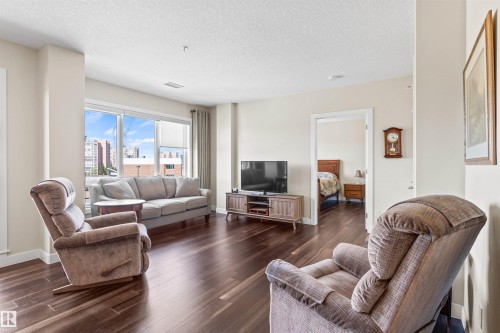 404 2755 109 Street, Edmonton, AB - Indoor Photo Showing Living Room