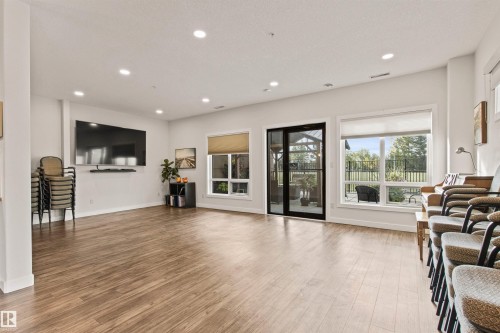 404 2755 109 Street, Edmonton, AB - Indoor Photo Showing Living Room