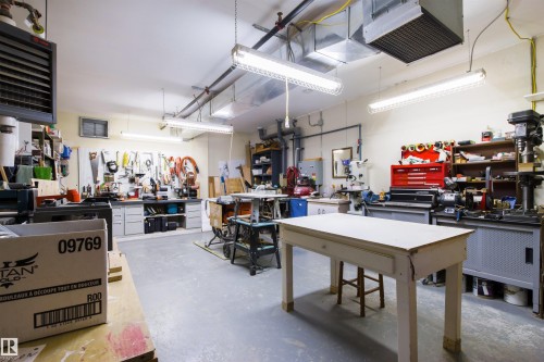 404 2755 109 Street, Edmonton, AB - Indoor