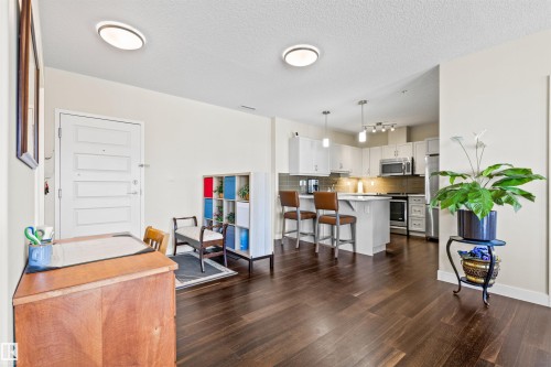 404 2755 109 Street, Edmonton, AB - Indoor