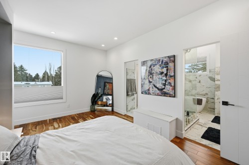 44B Valleyview Crescent, Edmonton, AB - Indoor Photo Showing Bedroom