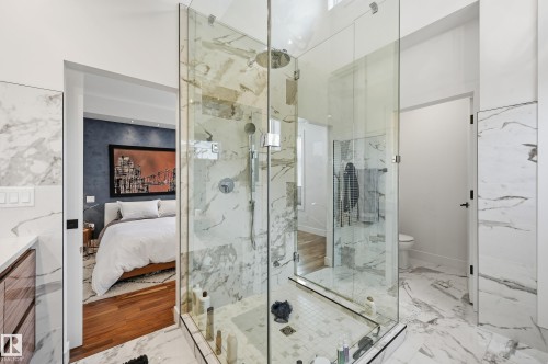 44B Valleyview Crescent, Edmonton, AB - Indoor Photo Showing Bathroom