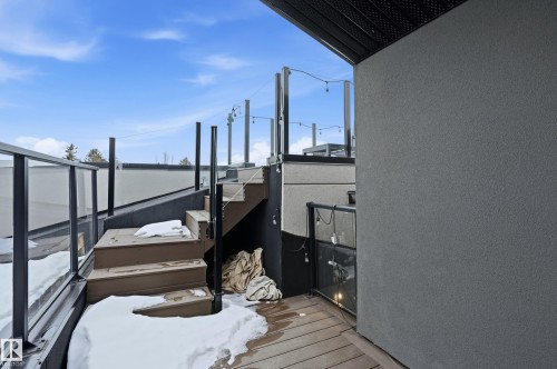 44B Valleyview Crescent, Edmonton, AB - Outdoor With Exterior