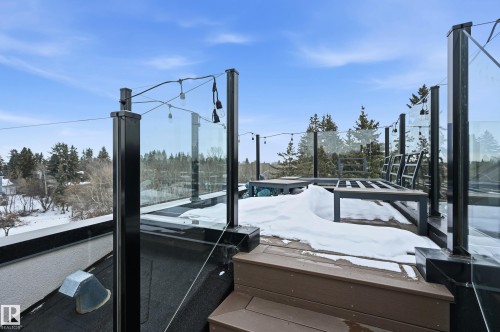 44B Valleyview Crescent, Edmonton, AB - Outdoor