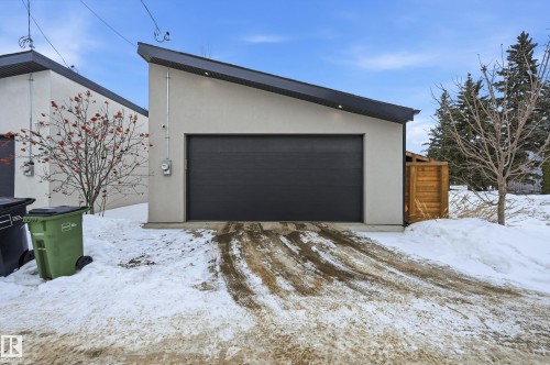 44B Valleyview Crescent, Edmonton, AB - Outdoor With Exterior