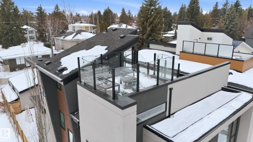 44B Valleyview Crescent, Edmonton, AB - Outdoor With Exterior