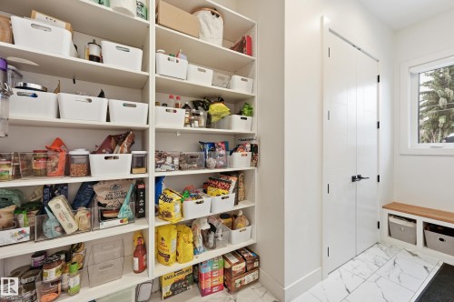 44B Valleyview Crescent, Edmonton, AB - Indoor