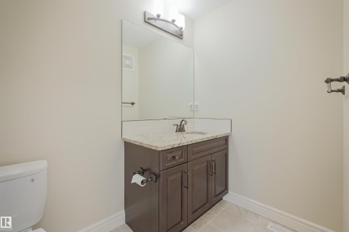 57 330 Bulyea Road, Edmonton, AB - Indoor Photo Showing Bathroom