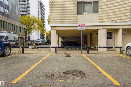 404 10021 116 Street, Edmonton, AB - Outdoor