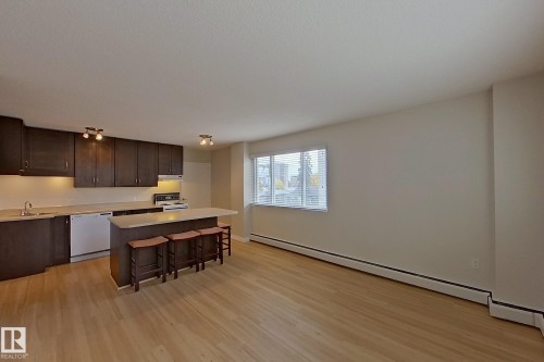 404 10021 116 Street, Edmonton, AB - Indoor Photo Showing Kitchen