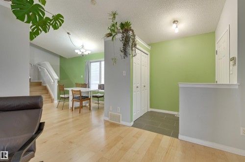5811 Sutter Place, Edmonton, AB - Indoor Photo Showing Other Room