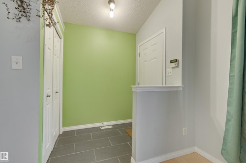 5811 Sutter Place, Edmonton, AB - Indoor Photo Showing Other Room