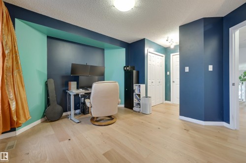 5811 Sutter Place, Edmonton, AB - Indoor Photo Showing Office