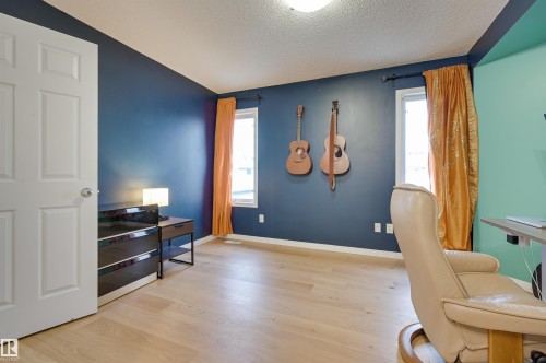 5811 Sutter Place, Edmonton, AB - Indoor