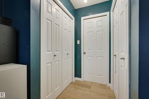 5811 Sutter Place, Edmonton, AB - Indoor Photo Showing Other Room
