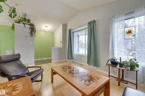 5811 Sutter Place, Edmonton, AB - Indoor