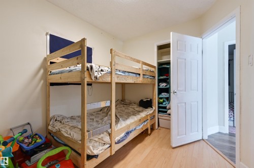 7449 83 Avenue, Edmonton, AB - Indoor Photo Showing Bedroom