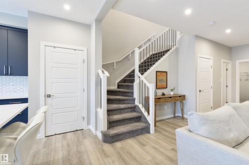 5361 Lark Landing, Edmonton, AB - Indoor Photo Showing Other Room