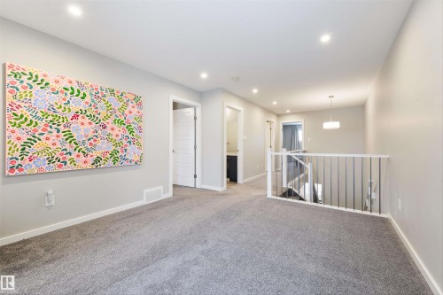 5361 Lark Landing, Edmonton, AB - Indoor Photo Showing Other Room