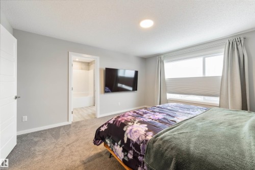 5361 Lark Landing, Edmonton, AB - Indoor Photo Showing Bedroom