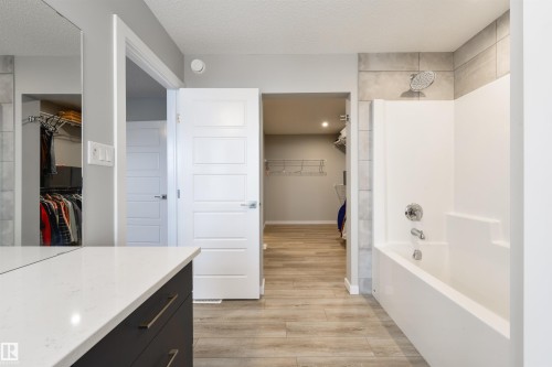 5361 Lark Landing, Edmonton, AB - Indoor Photo Showing Other Room