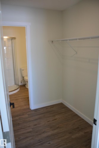 B 4313 54 Avenue, Barrhead, AB - Indoor With Storage