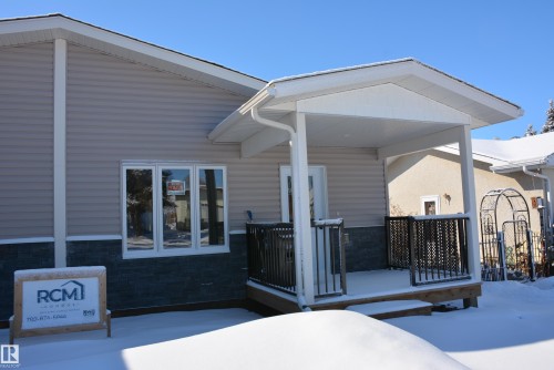 B 4313 54 Avenue, Barrhead, AB - Outdoor