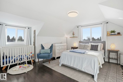 15702 86 Avenue, Edmonton, AB - Indoor Photo Showing Bedroom