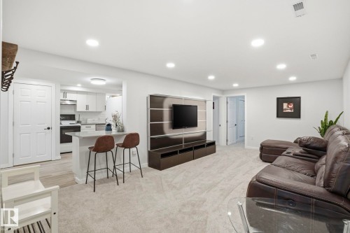 15702 86 Avenue, Edmonton, AB - Indoor