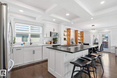 15702 86 Avenue, Edmonton, AB - Indoor Photo Showing Kitchen With Upgraded Kitchen