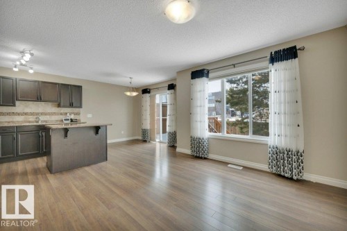 50 445 Brintnell Boulevard, Edmonton, AB - Indoor Photo Showing Kitchen