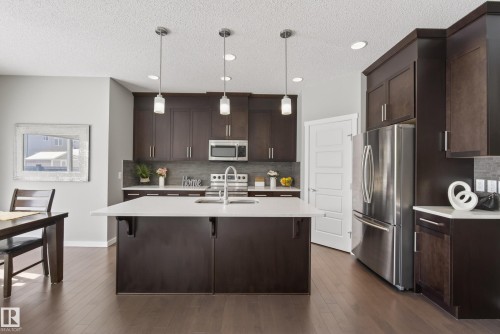 7907 Getty Place, Edmonton, AB 