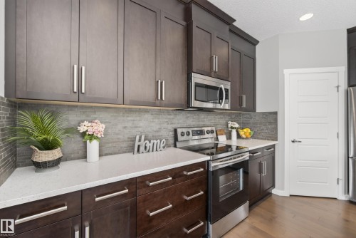 7907 Getty Place, Edmonton, AB 