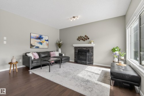 7907 Getty Place, Edmonton, AB 