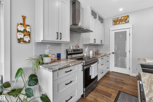 17616 78 Street, Edmonton, AB - Indoor Photo Showing Kitchen With Upgraded Kitchen